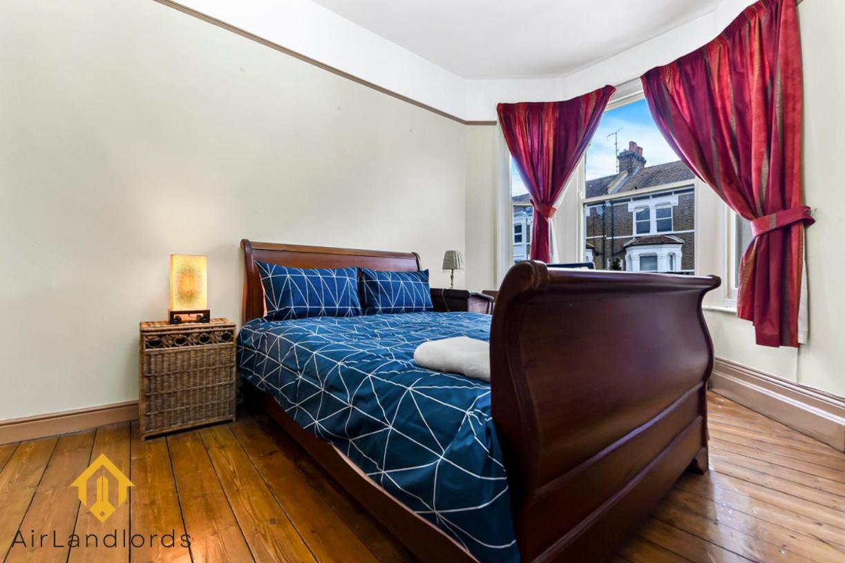 Peaceful 2-Bedroom Flat Near Queens Park Station London Kültér fotó